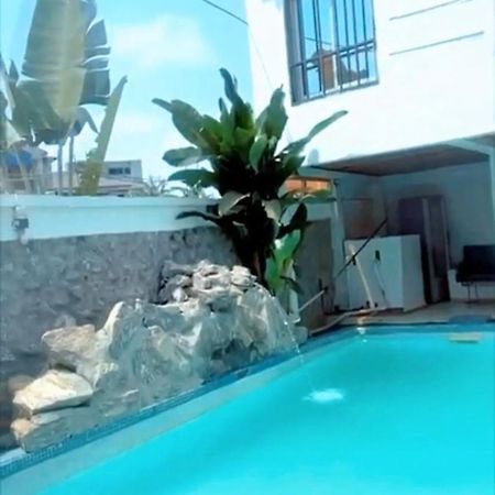 Appartement 2 Chambres Residence Avec Piscine Яунде Экстерьер фото